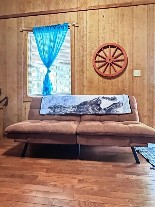 Mammoth Cave BaseCamp - Cabins & Glampground 10