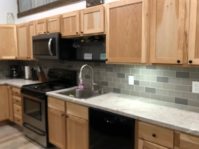 Pine Ridge RV Park and Guest House 5