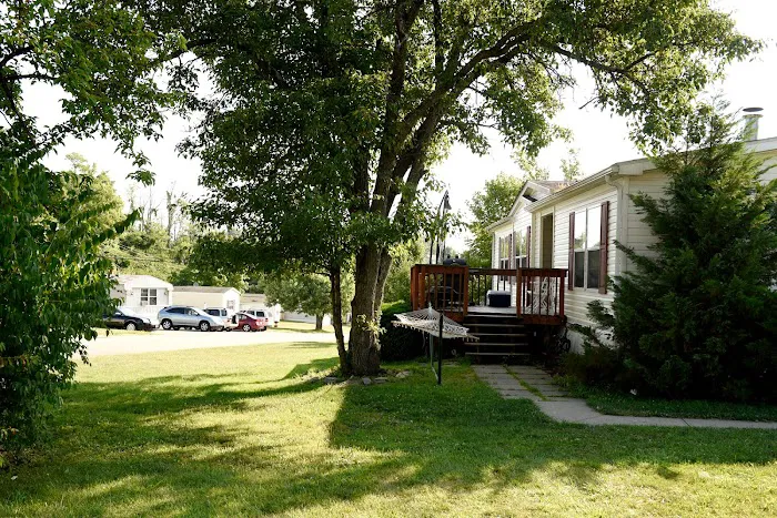 Hillcrest Pointe Mobile Home Park 10