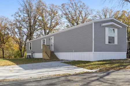 Lakeshore Terrace Manufactured Home Community