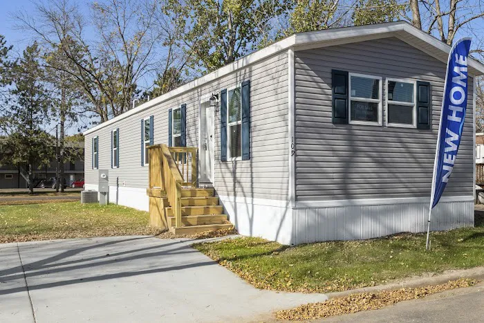 Lakeshore Terrace Manufactured Home Community 10
