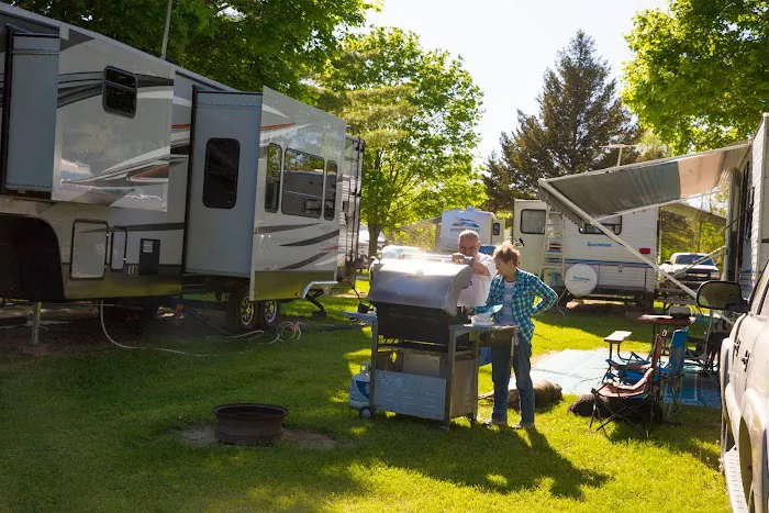 Lake of the North Resort 2