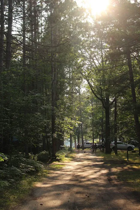 Twin Oaks Campground & Cabins 8