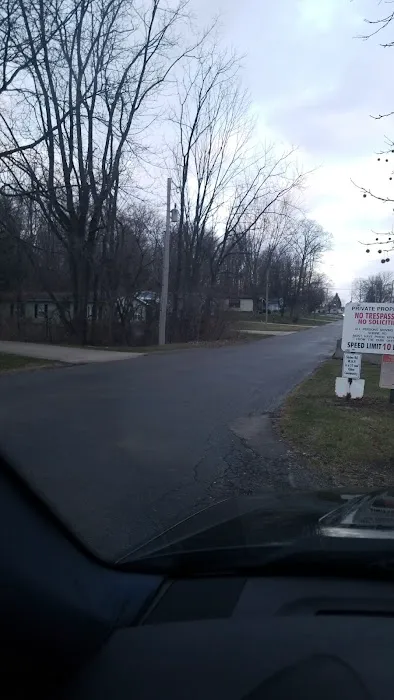 Mc Mahan's Shrine Road Manufactured Homes 3
