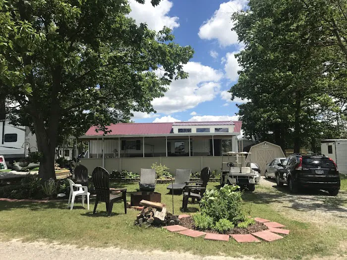 Town & Country Camp Resort 4
