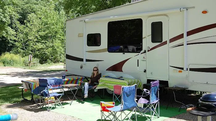 Wally World Riverside RV Resort & Camping 9