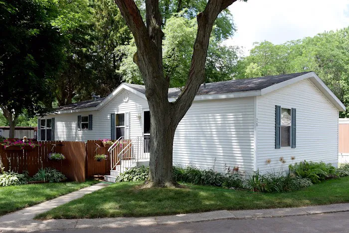 College Heights Manufactured Home Community 4