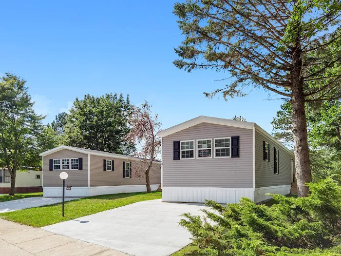 The Woodlands Manufactured Home Community 4