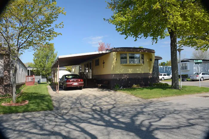 Crestview Manor Mobile Home Community 3