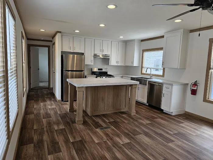 Metro Commons Manufactured Home Community 1