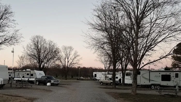 Clarksville RV Resort By Rjourney 9