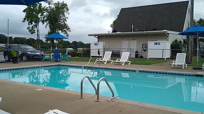 Clarksville RV Resort By Rjourney 5