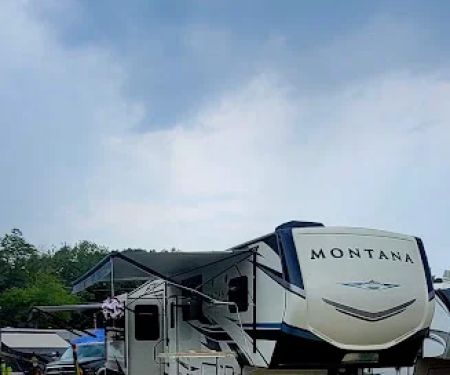 SIRenity Farms Campground