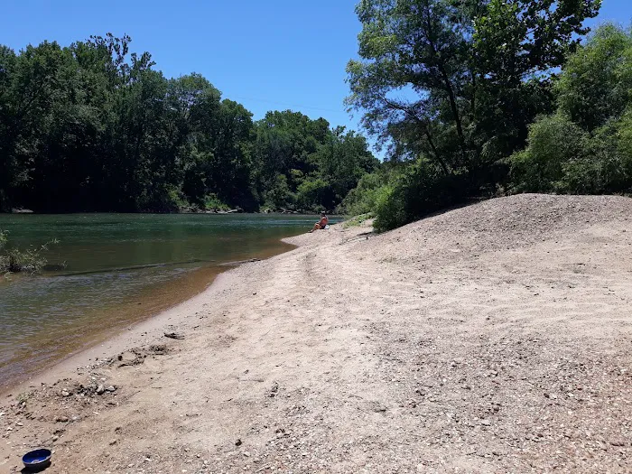 Meramec Caverns Natural Campground 7