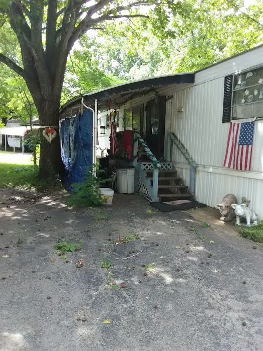 East Gate Trailer Court Inc 4