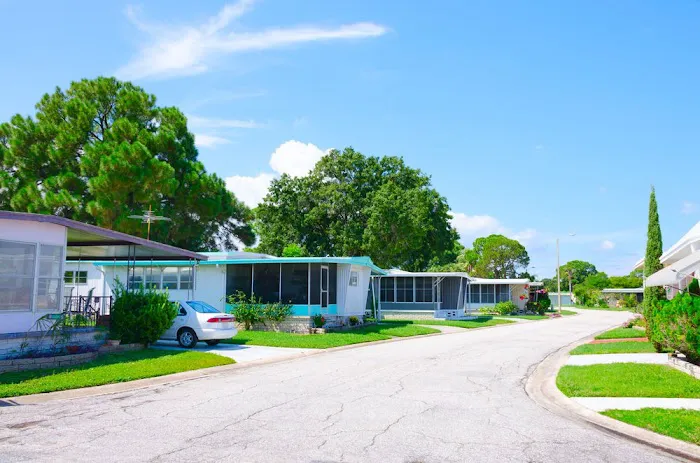 Crab Orchard Lake Manufactured Home Community 8