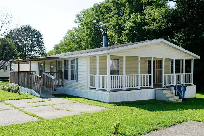 Country Living Pointe Mobile Home Park 10