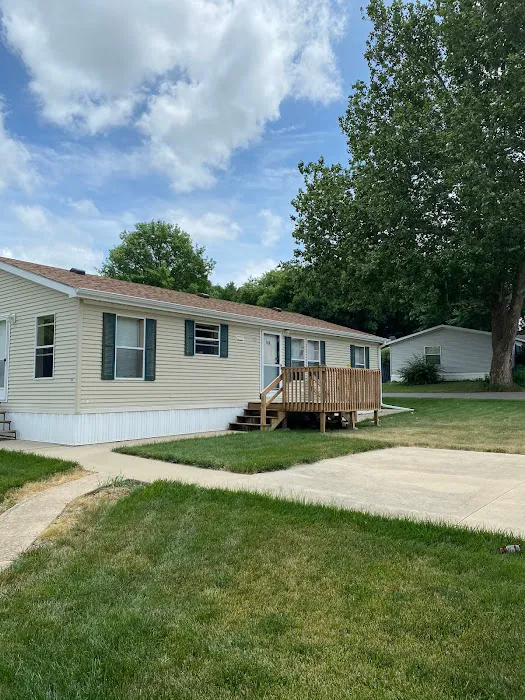 Sycamore Village 4