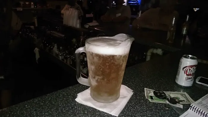 Wolf's Den Tavern & Resort 2