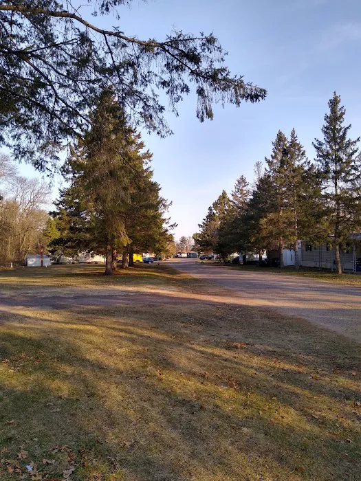 Canoe Villa Mobile Home Court 5
