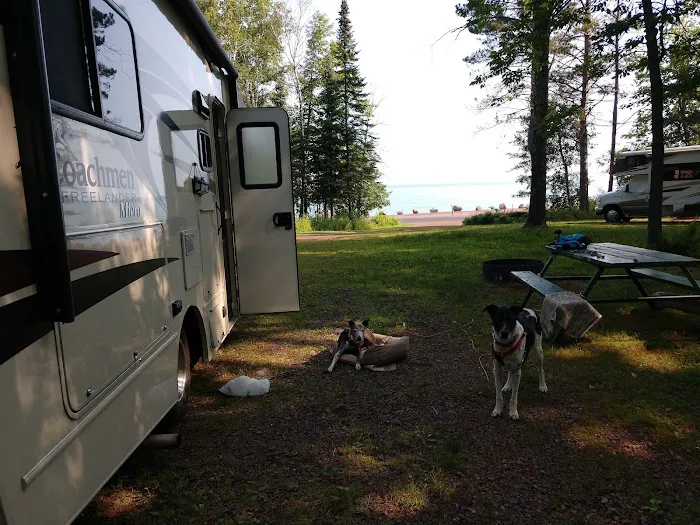 The Lodge at Little Girl's Point 1
