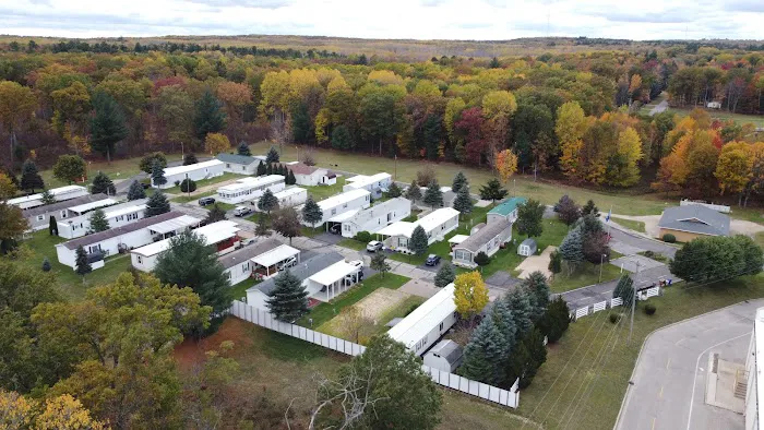 Whispering Oaks Mobile Home Community and Self Storage 3