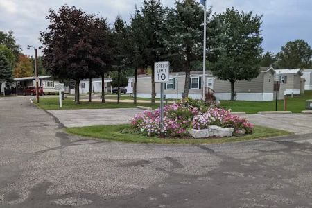 Whispering Oaks Mobile Home Community and Self Storage