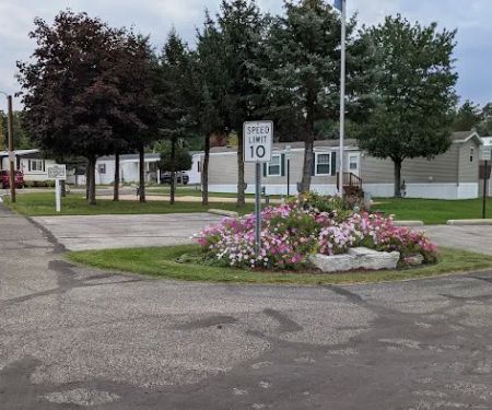 Whispering Oaks Mobile Home Community and Self Storage