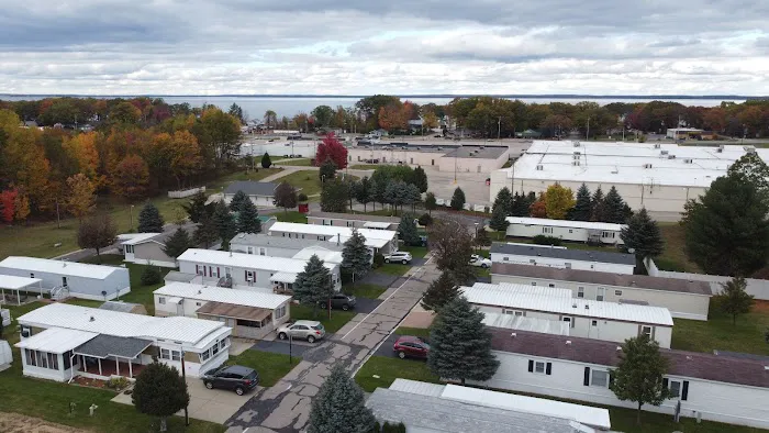 Whispering Oaks Mobile Home Community and Self Storage 2