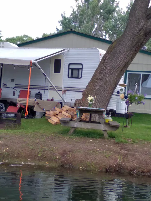 Manistee River RV Resort & Marina 4