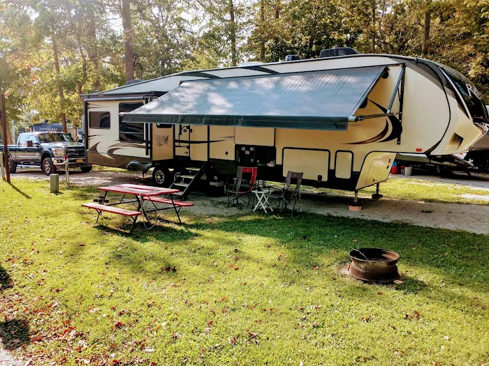 Elizabethtown Crossroads RV Park & Campgrounds - Getaway Retreats 7