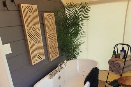 Nine Pines Retreats