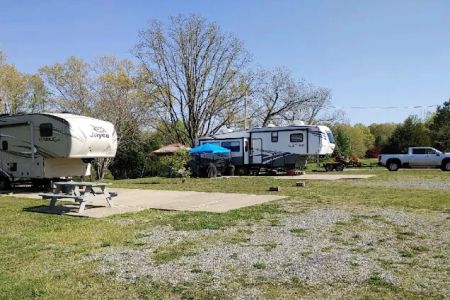 Sirls Rd Campground and Laundromat