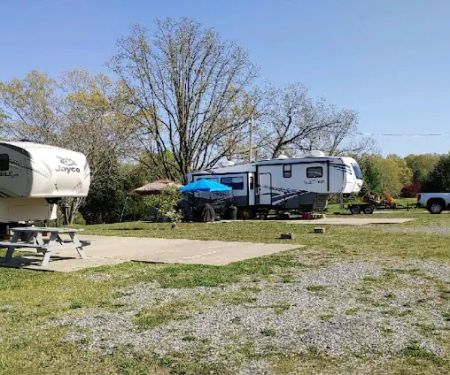 Sirls Rd Campground and Laundromat