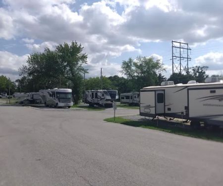 Pine Grove Homes & RV Community