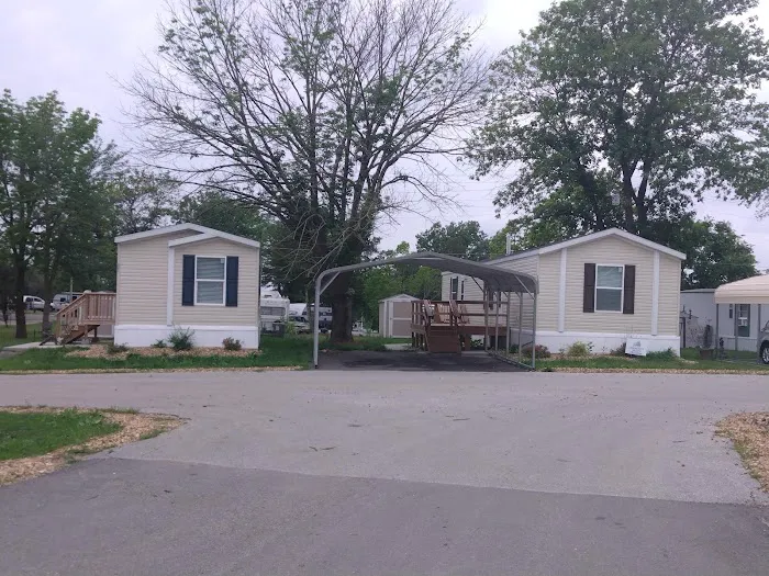 Pine Grove Homes & RV Community 3
