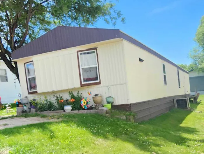 Sunset Village Mobile Home Park & RV Campground 10