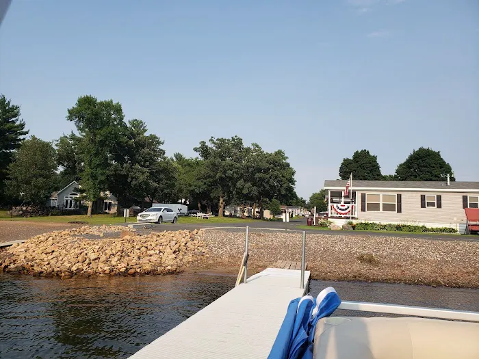 Lakeshore Terrace Manufactured Home Community 4