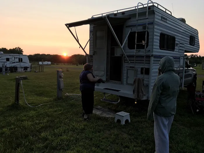 Dongola Campground 5