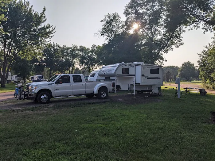 Madelia Campground at Watona Park 3