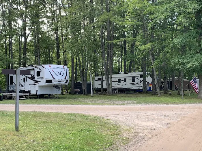 Warblers Cove Campground & RV Resorts 7