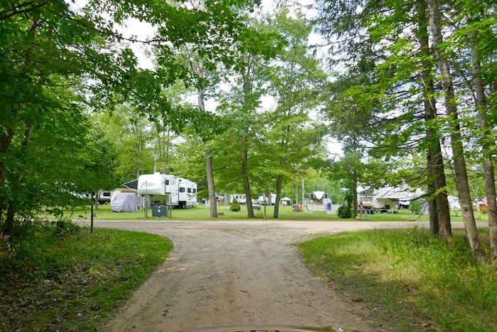Warblers Cove Campground & RV Resorts 3