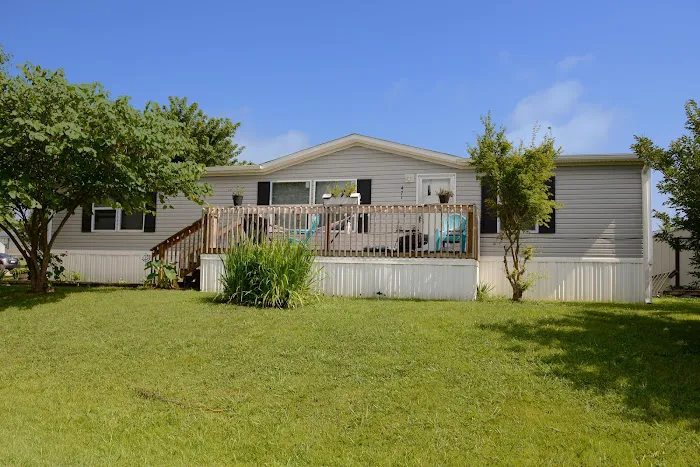 Adams Pointe Mobile Home Park 5
