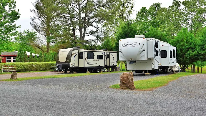 Waters Edge RV Park and Marina 2