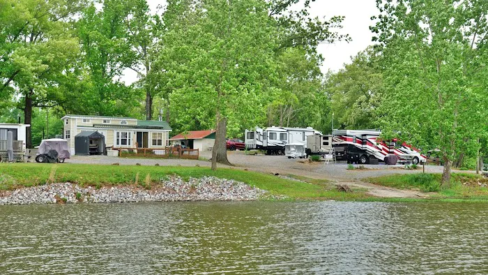 Waters Edge RV Park and Marina 5