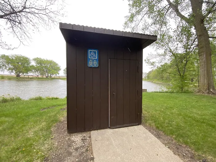 Larson Lake County Park 8