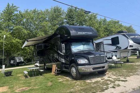 Lakeshore RV Campground