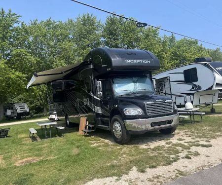 Lakeshore RV Campground