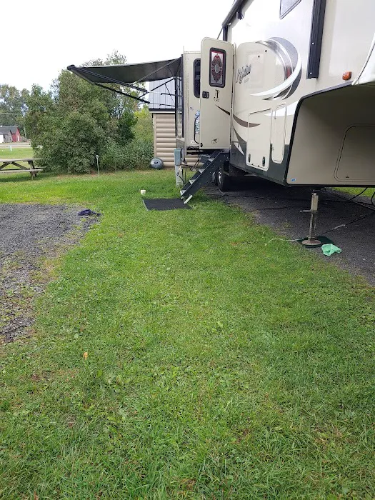 Anchor Inn Campground & Cabins 3