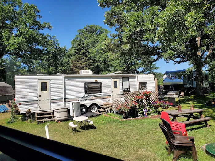 Kozy Oaks Kamp 1